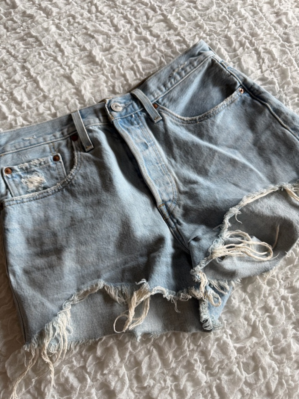 Levis 501 Original High Rise Distressed Denim Shorts 27 - Picture 3 of 10